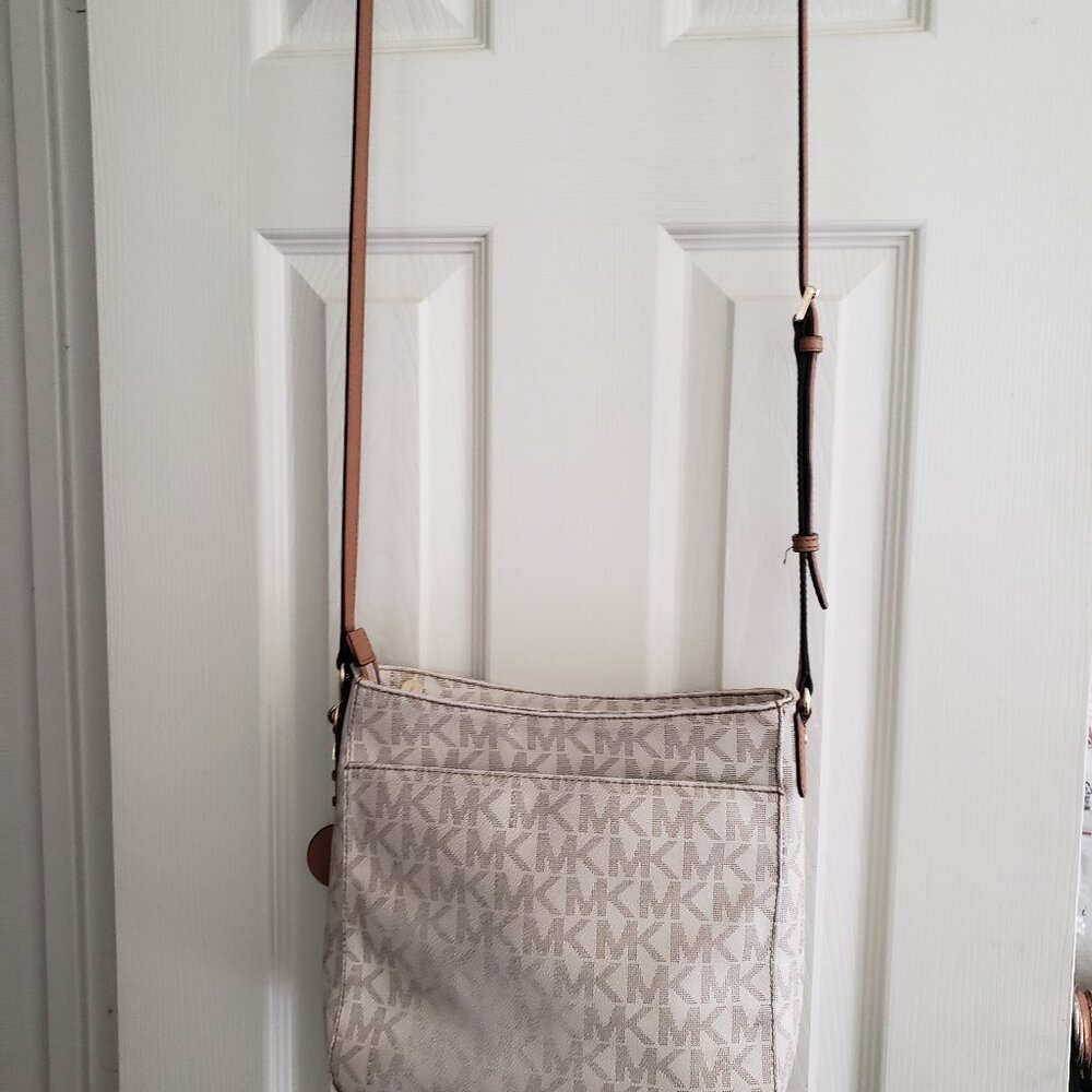 .K CROSSBODY BAG